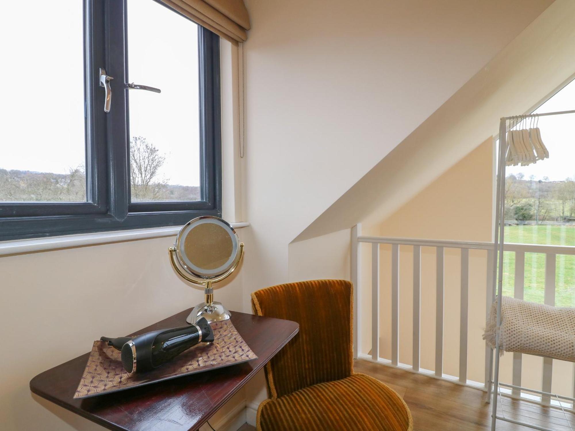 הוילה בלפר The Loft At Amber View מראה חיצוני תמונה